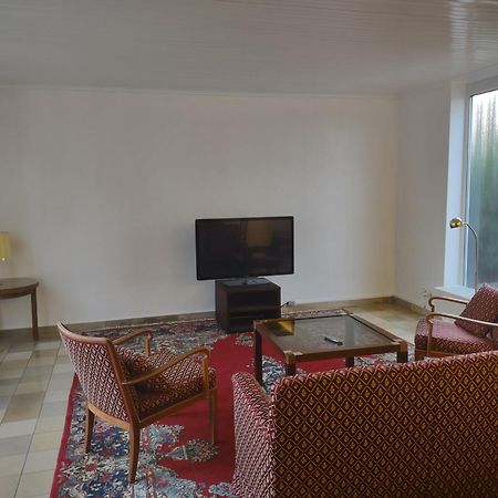 Ruhiges Haus Mit Privatem Garten Halstenbek Екстериор снимка