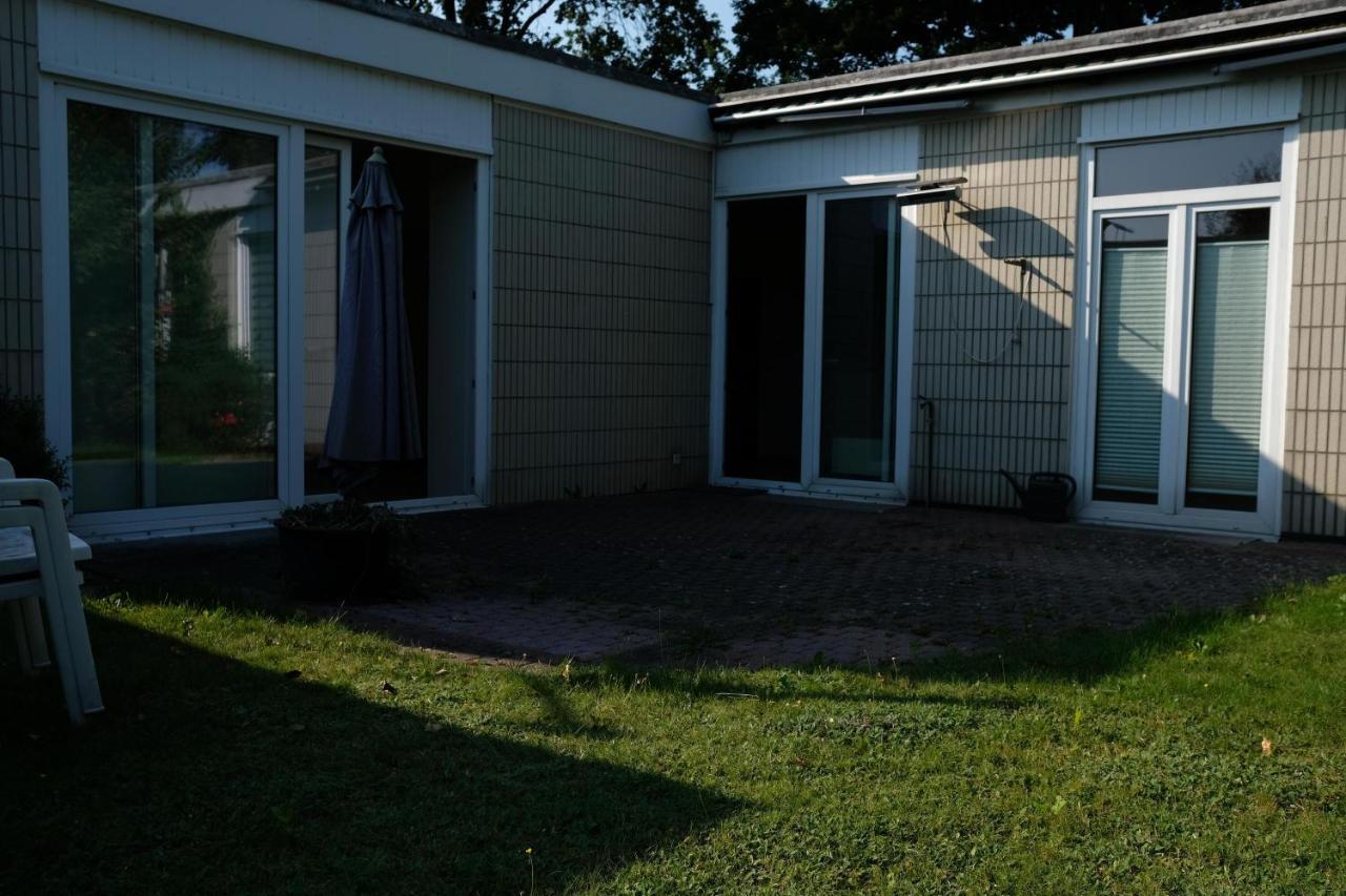 Ruhiges Haus Mit Privatem Garten Halstenbek Екстериор снимка