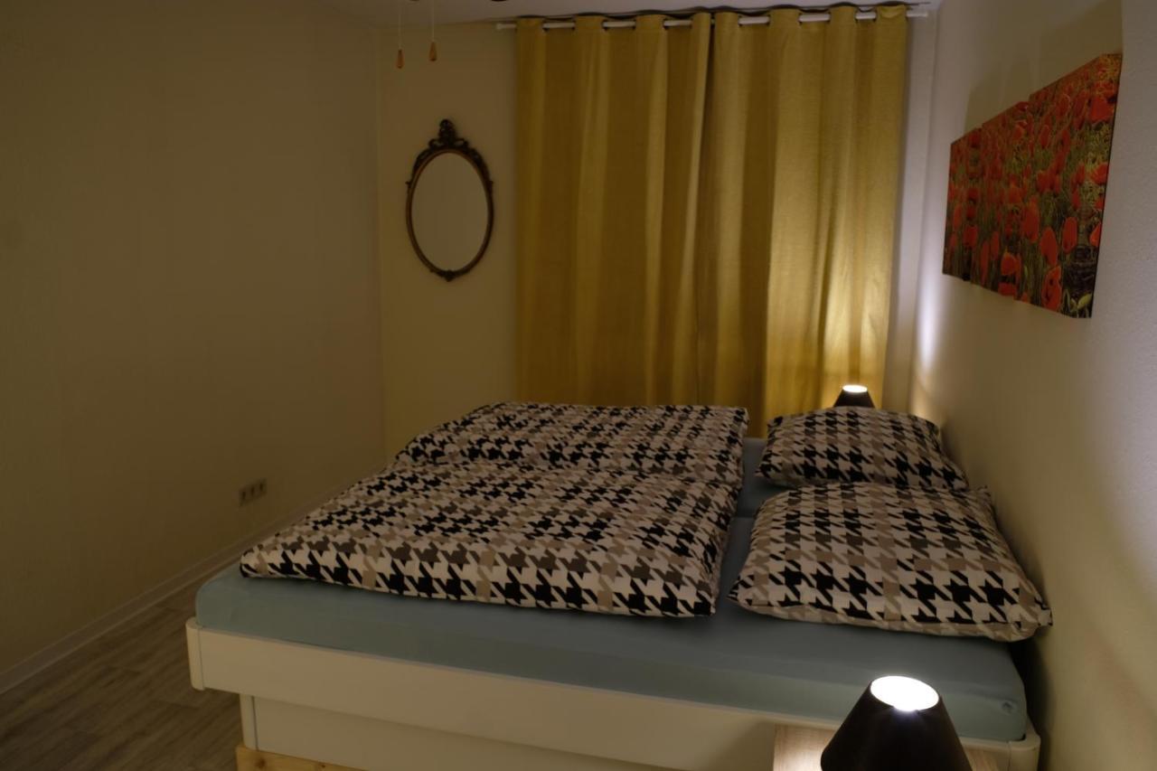 Ruhiges Haus Mit Privatem Garten Halstenbek Екстериор снимка